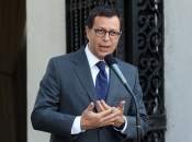 Gobierno da señal de unidad tras renuncia de Van Risselberghe a su cargo de Intendenta