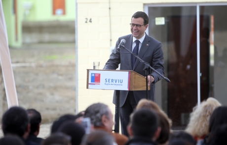 Gobierno entregó 150 viviendas a familias de Hijuelas