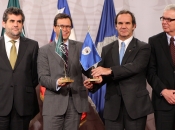 Ministro Hinzpeter encabezó ceremonia de traspaso de Fuerzas de Orden y Seguridad al Ministerio del Interior y Seguridad Pública