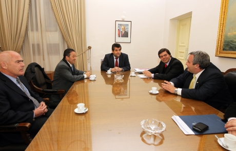 Más de 4 mil chilenos han cruzado la cordillera rumbo a Mendoza entre la tarde de ayer y hoy