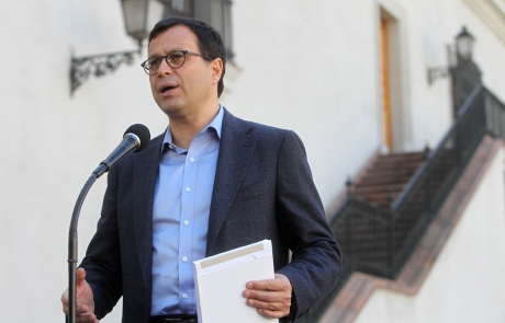 Ministro Rodrigo Hinzpeter realizó un llamado a cuidar Chile