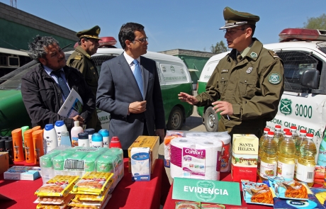 Ministro Hinzpeter visita Comisaría de Quilicura y anuncia proyecto de ley que fortalece el resguardo del orden público