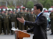 Ministro Hinzpeter encabezó ceremonia de refuerzo del Escuadrón Centauro de Carabineros