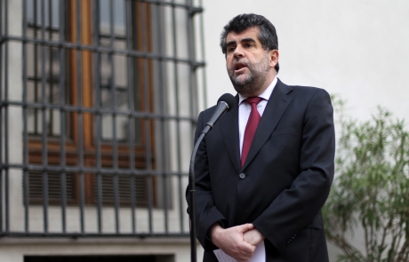 Subsecretario Ubilla llamó a los estudiantes y a sus padres a trabajar en conjunto para construir un mejor futuro para las próximas generaciones de chilenos a través del diálogo y no de la destrucción