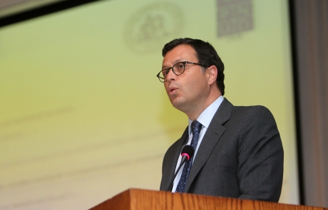 Ministro Hinzpeter inauguró foro internacional contra la corrupción