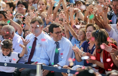 Ministro Rodrigo Hinzpeter participó en celebración navideña en San Felipe