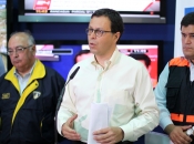 Ministro Hinzpeter entregó últimos antecedentes del incendio forestal en Torres del Paine