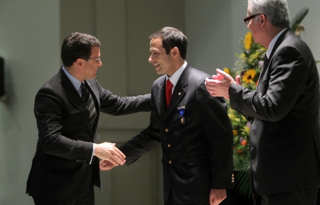 Ministro Hinzpeter encabezó ceremonia de titulación de detectives del curso de oficial graduado en investigación criminalística de la PDI