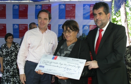 Subsecretario del Interior encabeza ceremonia de entrega del Fondo Social Presidente de la República en Linares