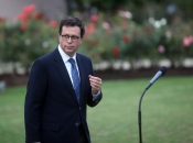 Ministro Hinzpeter se refirió a los avances y metas del Gobierno tras Consejo de Gabinete en Cerro Castillo