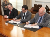 Ministro Rodrigo Hinzpeter firmó con la OEA convenio de colaboración en materia de crimen organizado