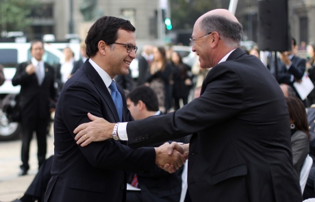 Gobierno de EEUU entrega a ONEMI vehículos con avanzada tecnología para enfrentar emergencias