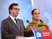 Ministro Rodrigo Hinzpeter y Directora del Senda lanzan campaña de prevención del consumo de drogas