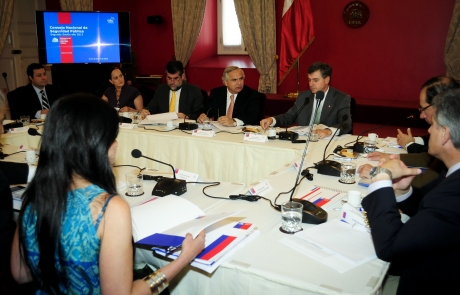 Ministro Chadwick encabeza Consejo de Seguridad Pública y anuncia reuniones bimensuales