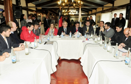 Ministro Chadwick destaca cumplimiento de metas en Plan Arauco Avanza