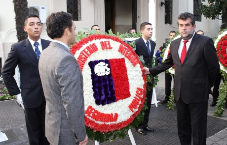Subsecretario Ubilla encabeza conmemoración a mártires de la PDI