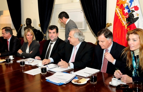 Gobierno y autoridades de la región de Valparaíso evaluaron nuevas medidas por sequía en la zona