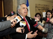 Gobierno pide a parlamentarios de oposición endurecer leyes para combatir a los encapuchados