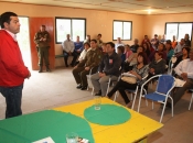 Autoridades informan sobre proyecto de Agua Potable Rural a vecinos de Los Clonquis, Monte Patria