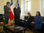 Intendente y Obispo de Magallanes llamaron a colaborar con la campaña de Navidad “Noche Buena”