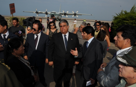 Avión Hércules repatrió a víctimas bolivianas tras accidente carretero del viernes