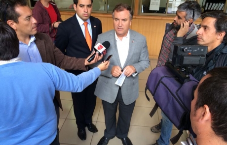 Intendente de La Araucanía interpone dos querellas invocando Ley Antiterrorista por ataques incendiarios en la región