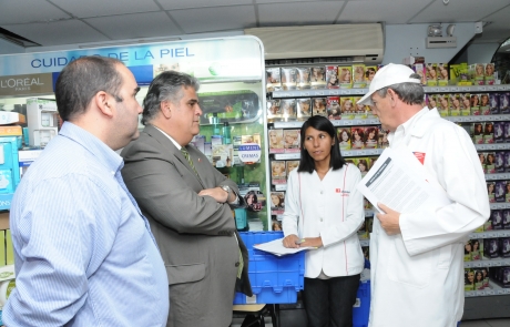 Continúa en Arica la fiscalización a farmacias en el marco del cumplimiento de la Ley de Fármacos